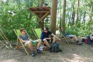 Entspannen im Grünen im schnurstracks Kletterpark Rietberg