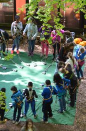 Einweisung im Schnurstracks Kletterpark