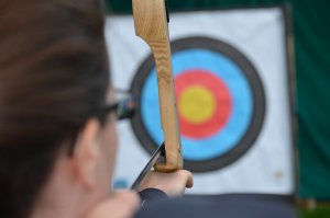 Schnurstracks Teamevent Bogenschießen im Kletterpark