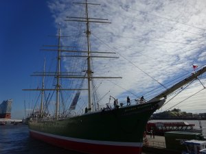 Klettern auf der RICKMER RICKMERS im Hamburger Hafen