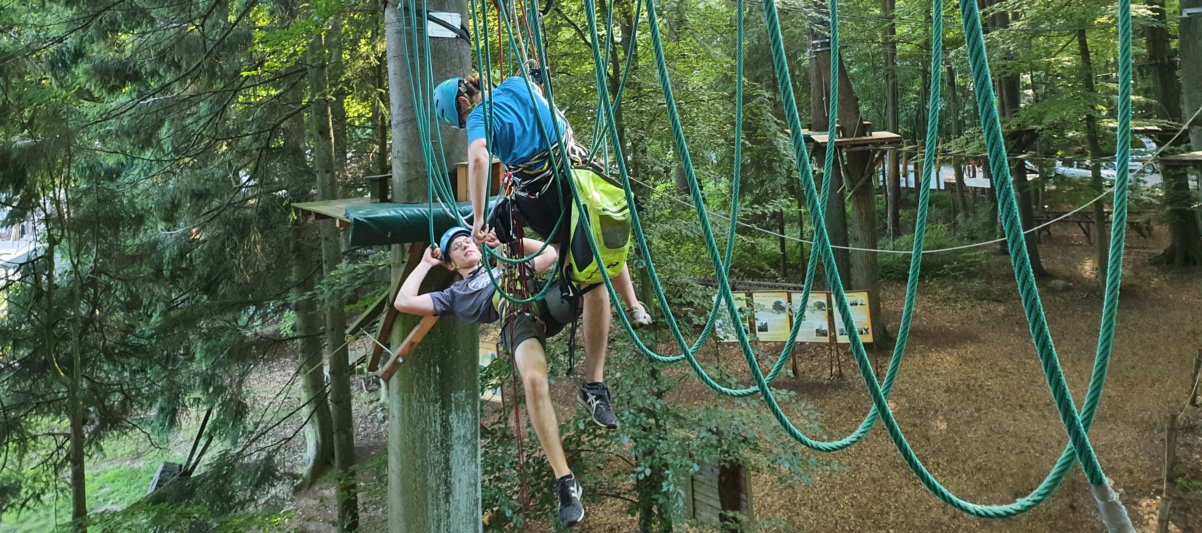 Klettertrainer und Mitarbeiter im Kletterpark Hamburg Sachsenwald